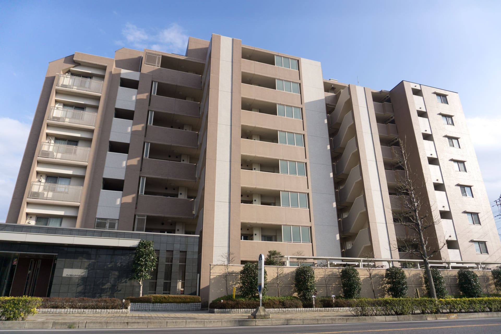 マンションの屋根工事 | 埼玉の大規模修繕なら株式会社レーヴ